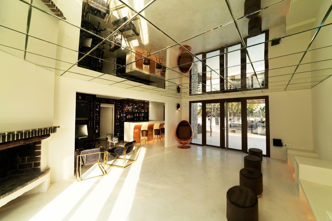 Paiise Hotels Sant Francesc de s'Estany Exterior photo